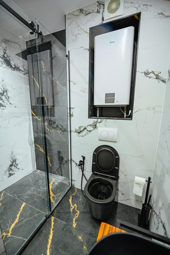 Mon Ami Boutique Hotel Shkodër エクステリア 写真