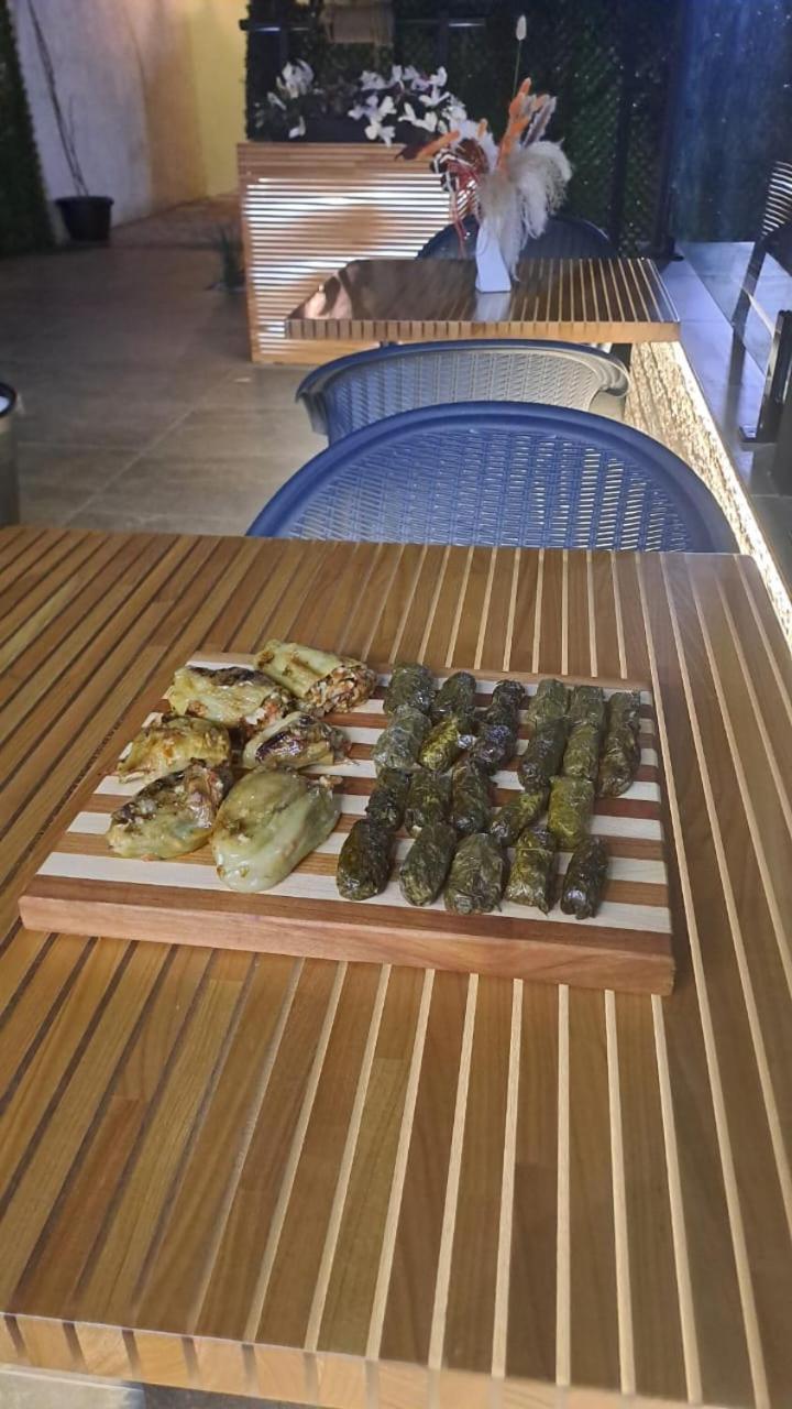 Mon Ami Boutique Hotel Shkodër エクステリア 写真