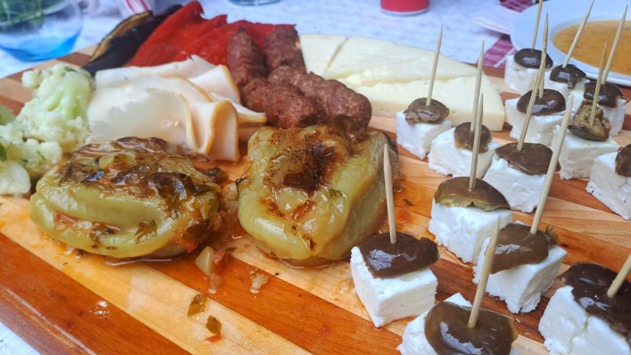 Mon Ami Boutique Hotel Shkodër エクステリア 写真
